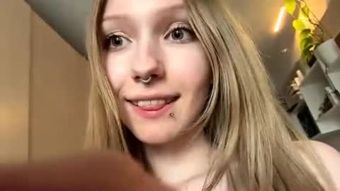 Sophie online show from 06/29/26, 10:15