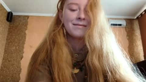 Snapshot of gertrudisturbe chatting on 04/18/26, 10:54 Kate online show from 04/18/26, 10:54