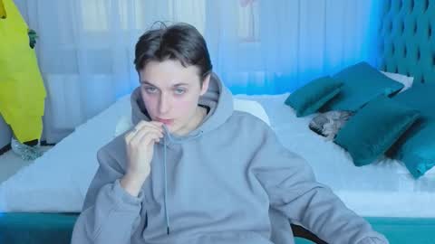 Alex online show from 10/10/25, 10:47