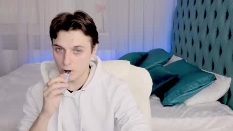 Alex online show from 10/12/25, 08:46