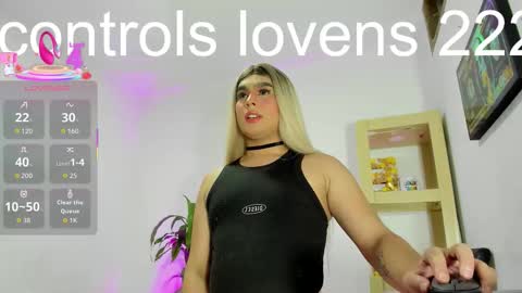 L A U R A online show from 09/14/25, 01:49