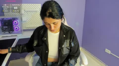 Danna Astrom online show from 10/05/25, 07:01