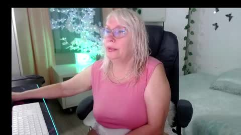 Snapshot of ghertrudequeen chatting on 06/02/26, 04:36 Ghertrudequeen online show from 06/02/26, 04:36