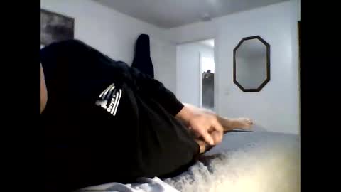 Snapshot of ghntrdan chatting on 12/21/25, 02:46 shydan online show from 12/21/25, 02:46