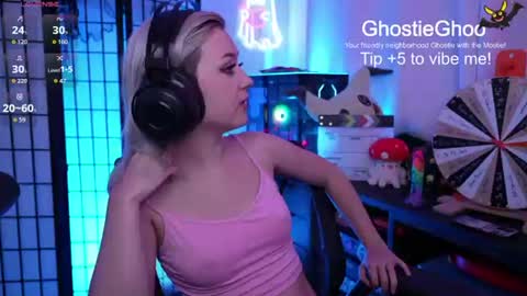 Snapshot of ghostieghoo chatting on 06/12/26, 07:35 Ghostie online show from 06/12/26, 07:35