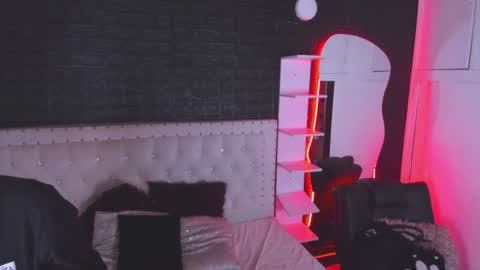 Allison  online show from 01/28/25, 01:50