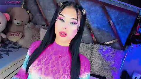 Snapshot of gia21xxx chatting on 10/19/25, 05:08 Gia Ferrara online show from 10/19/25, 05:08