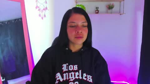 giaaaa   online show from 04/07/26, 12:11