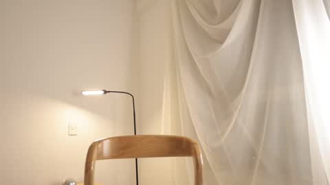 Leo online show from 02/20/25, 01:36