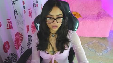 gia_flame_ online show from 10/16/25, 02:34