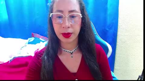 Snapshot of gia_leinn chatting on 07/17/26, 03:29 Gia online show from 07/17/26, 03:29