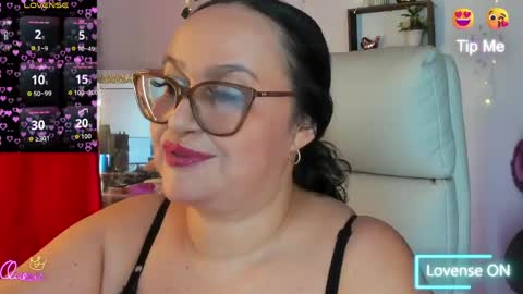 Snapshot of gia_nahomi chatting on 05/16/26, 11:03 nahomi online show from 05/16/26, 11:03