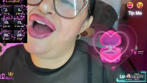 Snapshot of gia_nahomi chatting on 05/25/26, 04:24 nahomi online show from 05/25/26, 04:24