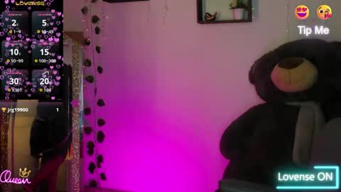 Snapshot of gia_nahomi chatting on 06/06/26, 12:05 nahomi online show from 06/06/26, 12:05