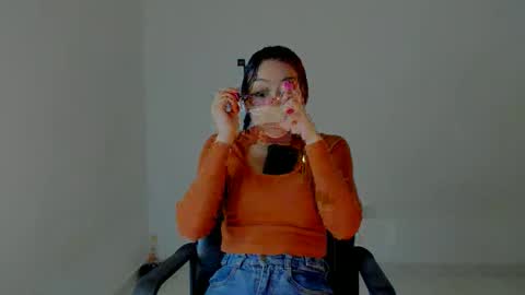 GIA WHITE Independet  online show from 03/18/26, 03:37