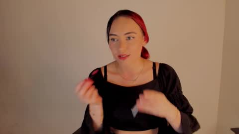 GIA WHITE Independet  online show from 03/25/26, 05:13