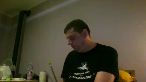 Snapshot of giaco1982 chatting on 06/03/26, 02:03 samuel online show from 06/03/26, 02:03