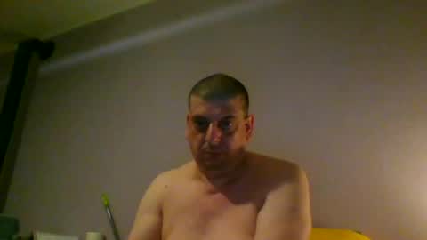 Snapshot of giaco1982 chatting on 06/17/26, 04:15 samuel online show from 06/17/26, 04:15