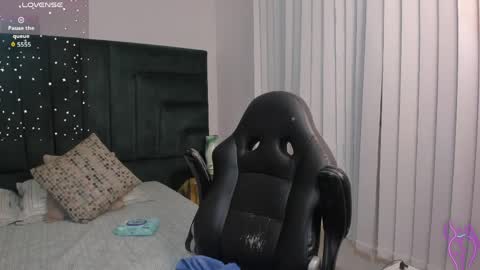 Gia  online show from 04/06/26, 04:52