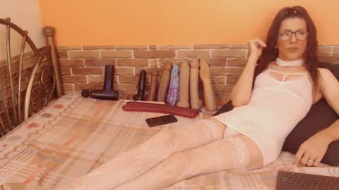 Snapshot of gianina_cd chatting on 01/18/25, 11:33 Gianina online show from 01/18/25, 11:33