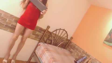 Snapshot of gianina_cd chatting on 02/03/25, 10:43 Gianina online show from 02/03/25, 10:43