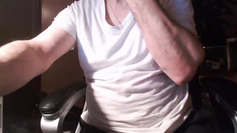 Gianni9000000 online show from 02/04/25, 08:49