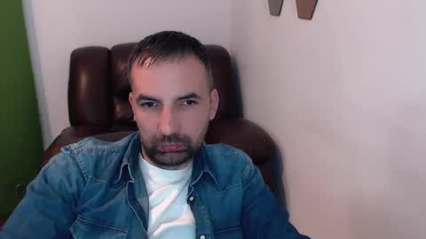 Gianni online show from 03/11/25, 04:18