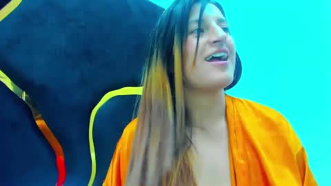 GiaRoussel online show from 02/26/25, 08:00