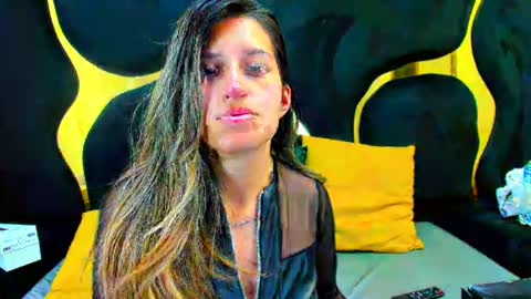 GiaRoussel online show from 12/17/25, 06:14