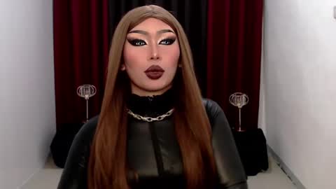 Gia X online show from 01/12/25, 07:43