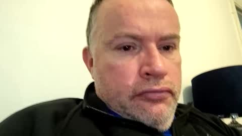 Snapshot of giddyup2222222 chatting on 11/16/25, 10:21 giddyup2222222 online show from 11/16/25, 10:21