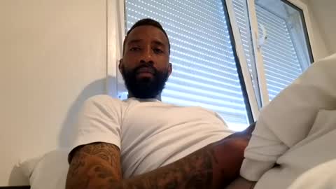 Snapshot of gide8n chatting on 08/06/26, 04:53 Gideon online show from 08/06/26, 04:53