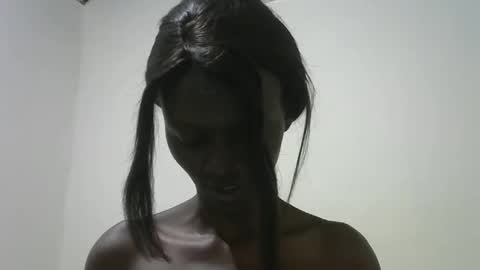 Snapshot of gifty_gigi chatting on 09/23/25, 05:16 gifty gigi online show from 09/23/25, 05:16