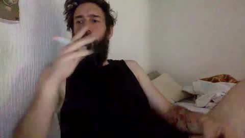 Snapshot of giggy81 chatting on 11/05/25, 12:49 iggy online show from 11/05/25, 12:49