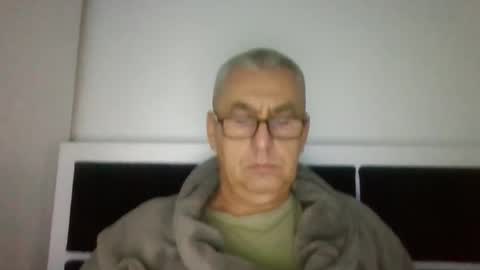 gigi1970 online show from 10/18/25, 12:39