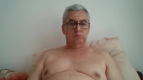 gigi1970 online show from 04/19/26, 01:10