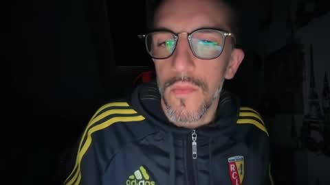 Gigi online show from 05/01/26, 01:54