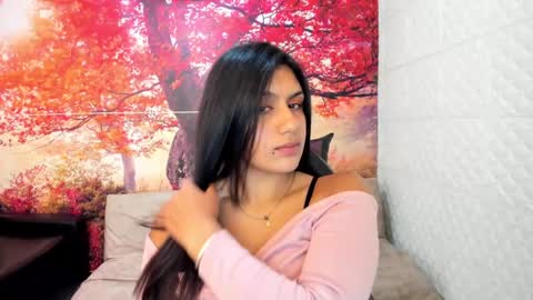 Snapshot of gigi_gilt_ chatting on 02/15/25, 07:16 Gigi 3 online show from 02/15/25, 07:16