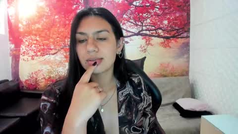 Snapshot of gigi_gilt_ chatting on 02/16/25, 01:38 Gigi 3 online show from 02/16/25, 01:38