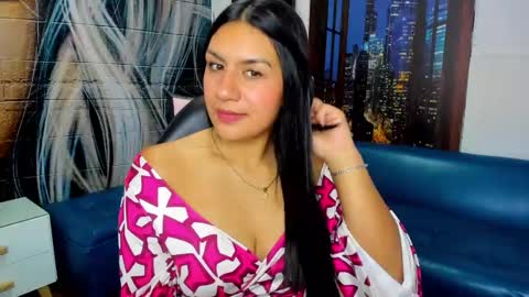 Snapshot of gigi_gilt_ chatting on 03/02/25, 01:05 Gigi 3 online show from 03/02/25, 01:05
