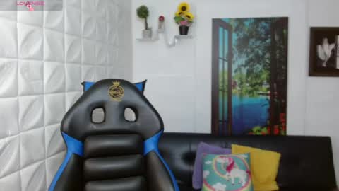 Snapshot of gigi_gilt_ chatting on 05/09/26, 09:47 Gigi 3 online show from 05/09/26, 09:47