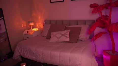 GIGI online show from 03/27/26, 06:52