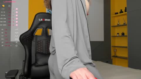 gigihadd online show from 12/04/24, 04:05