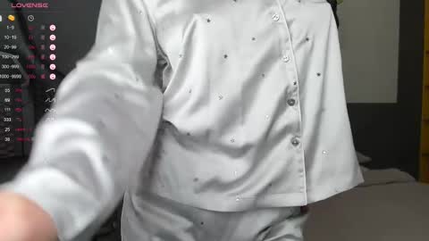 gigihadd online show from 02/24/25, 01:21