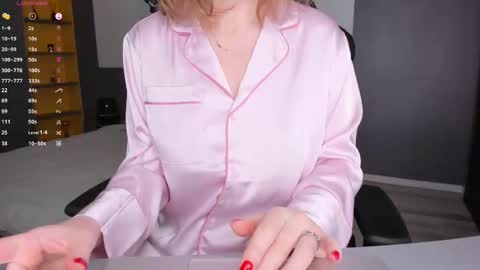 gigihadd online show from 02/09/26, 04:22