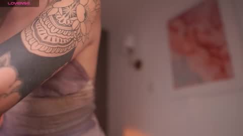 GIGI online show from 09/14/25, 10:09