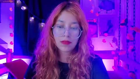 Snapshot of gigimooon chatting on 05/16/26, 02:19 gigimooon online show from 05/16/26, 02:19