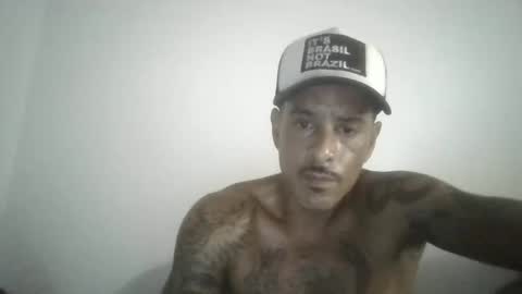 Snapshot of gigio492495 chatting on 03/15/26, 12:05 gigio492495 online show from 03/15/26, 12:05