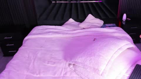 giia online show from 02/16/25, 05:15