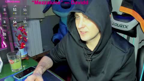 Snapshot of gil_gamesh90 chatting on 01/18/25, 04:42 Mirko online show from 01/18/25, 04:42